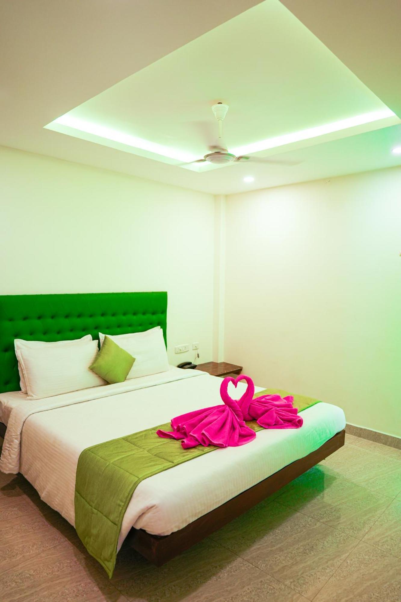 Saara Inn Puducherry Buitenkant foto