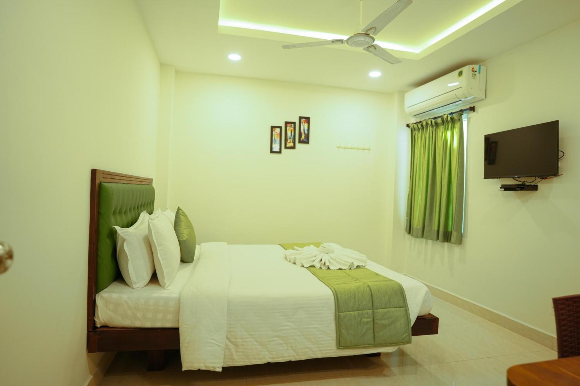 Saara Inn Puducherry Buitenkant foto