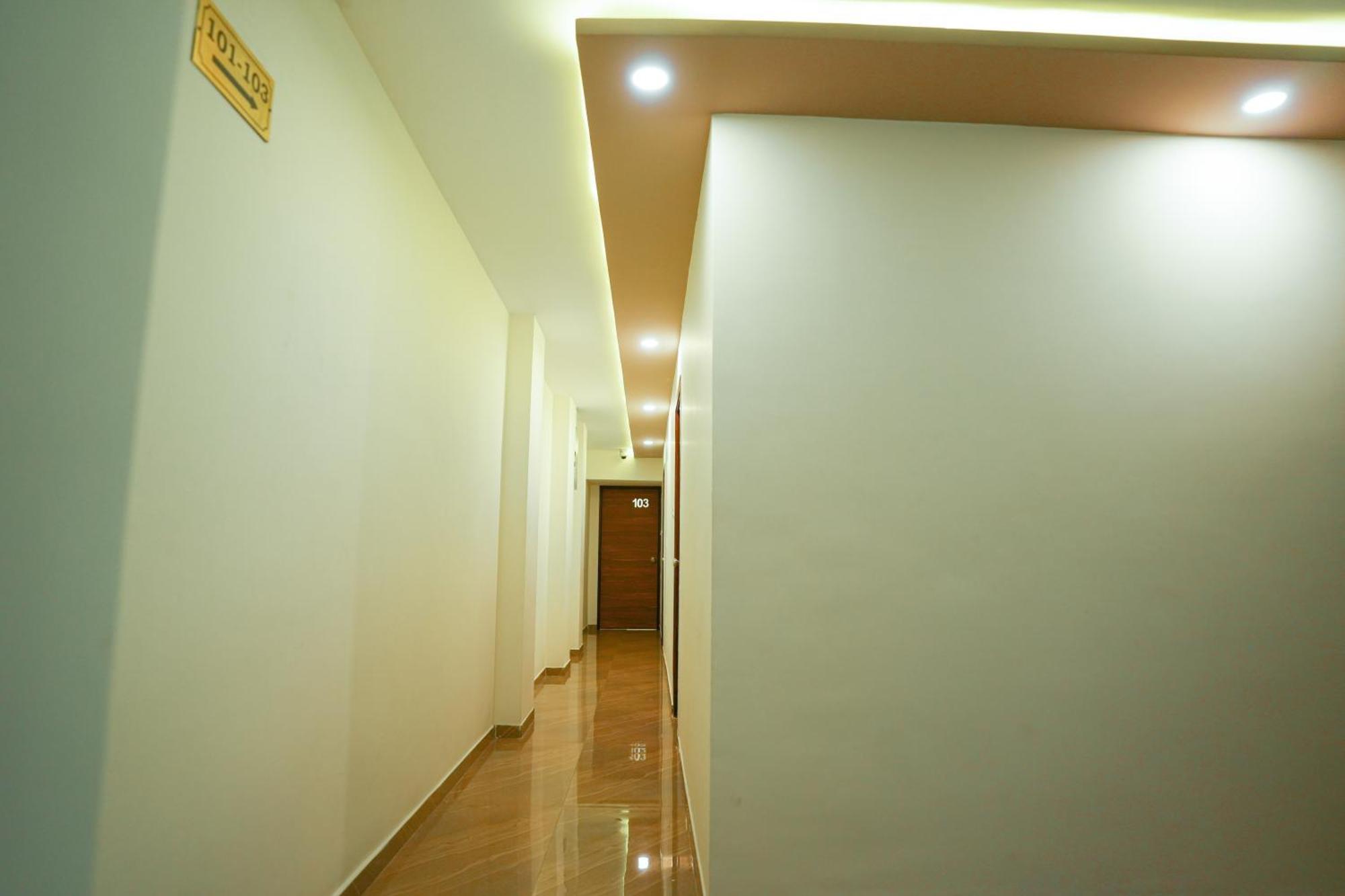 Saara Inn Puducherry Buitenkant foto