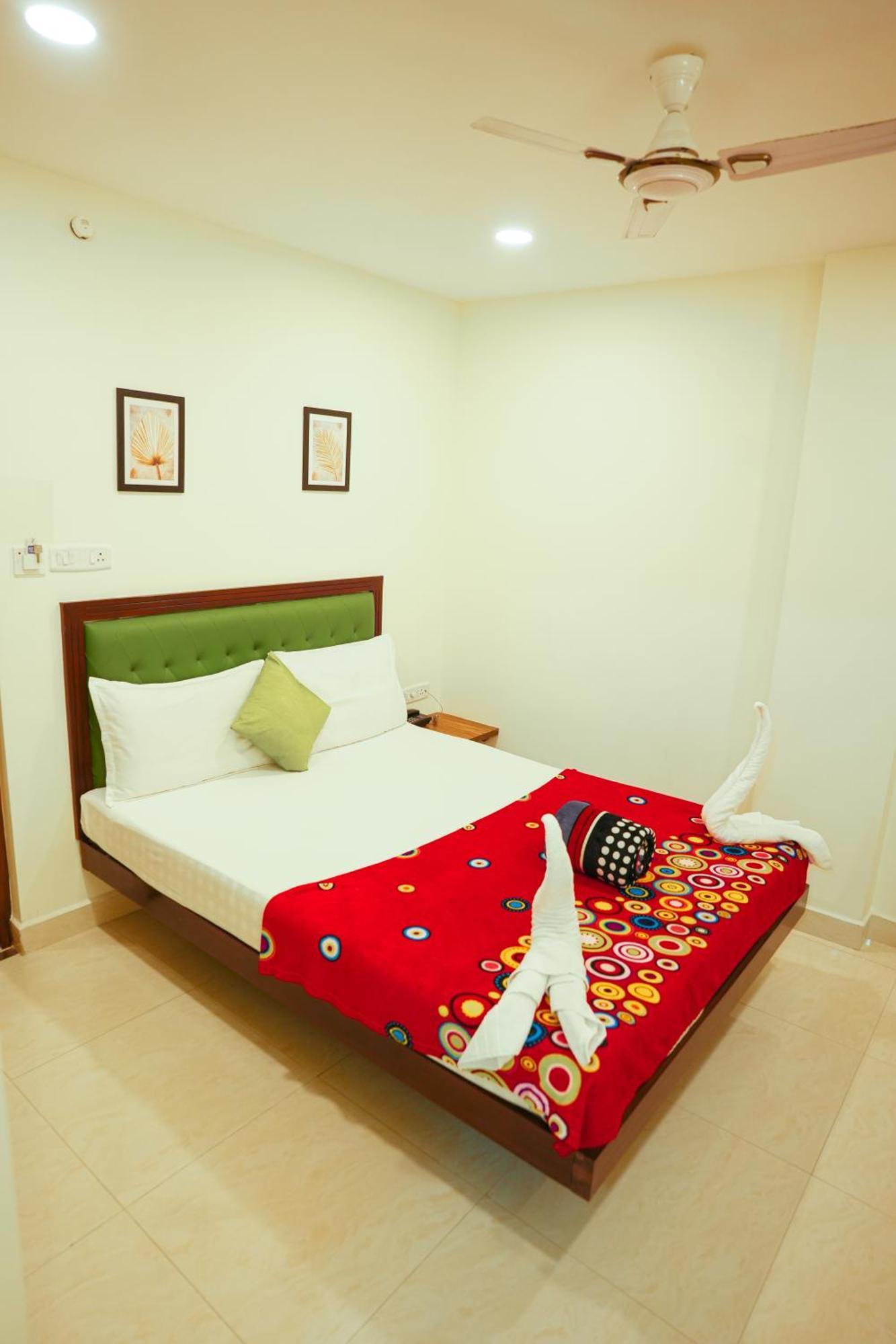 Saara Inn Puducherry Buitenkant foto