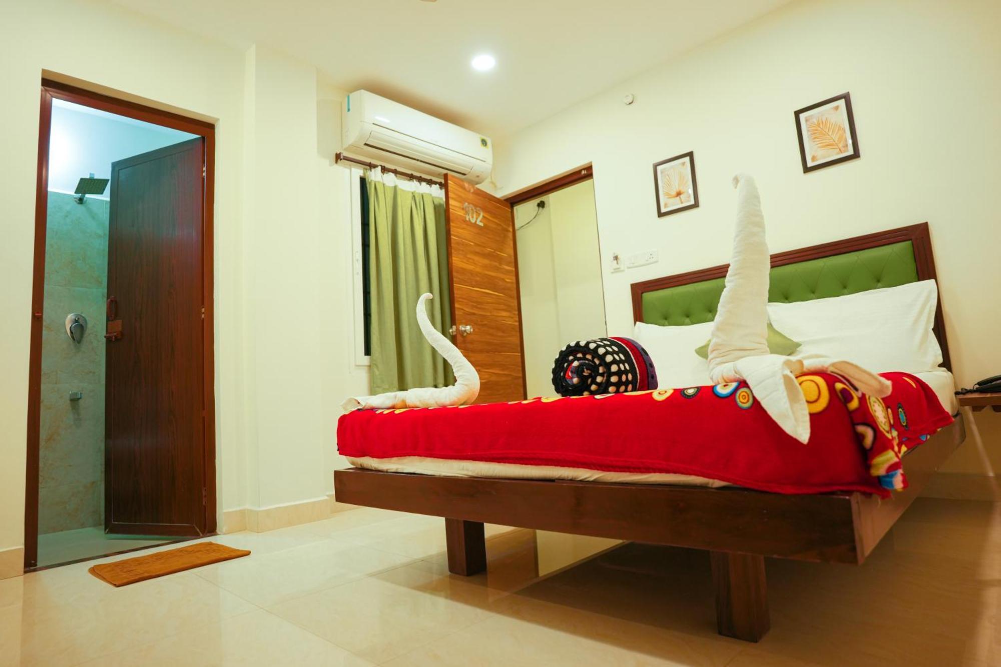 Saara Inn Puducherry Buitenkant foto